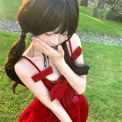 背带短裤丧尸来袭